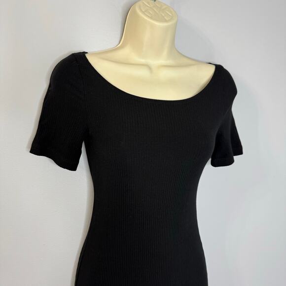 Reformation  Black Ribbed Knit Scoop Neck Short Sleeve Dress Sz S - Picture 3 of 11